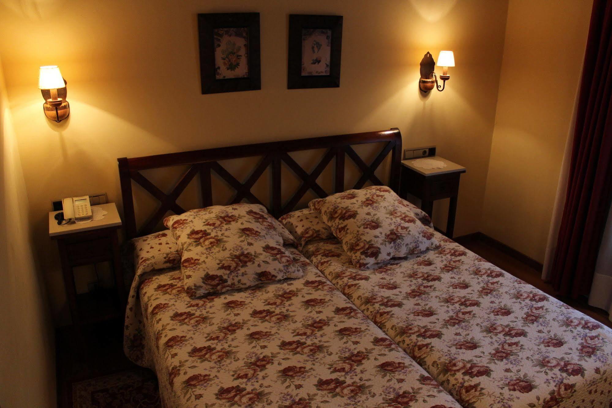 Hotel Casa Prendes กูดีเยโร ภายนอก รูปภาพ