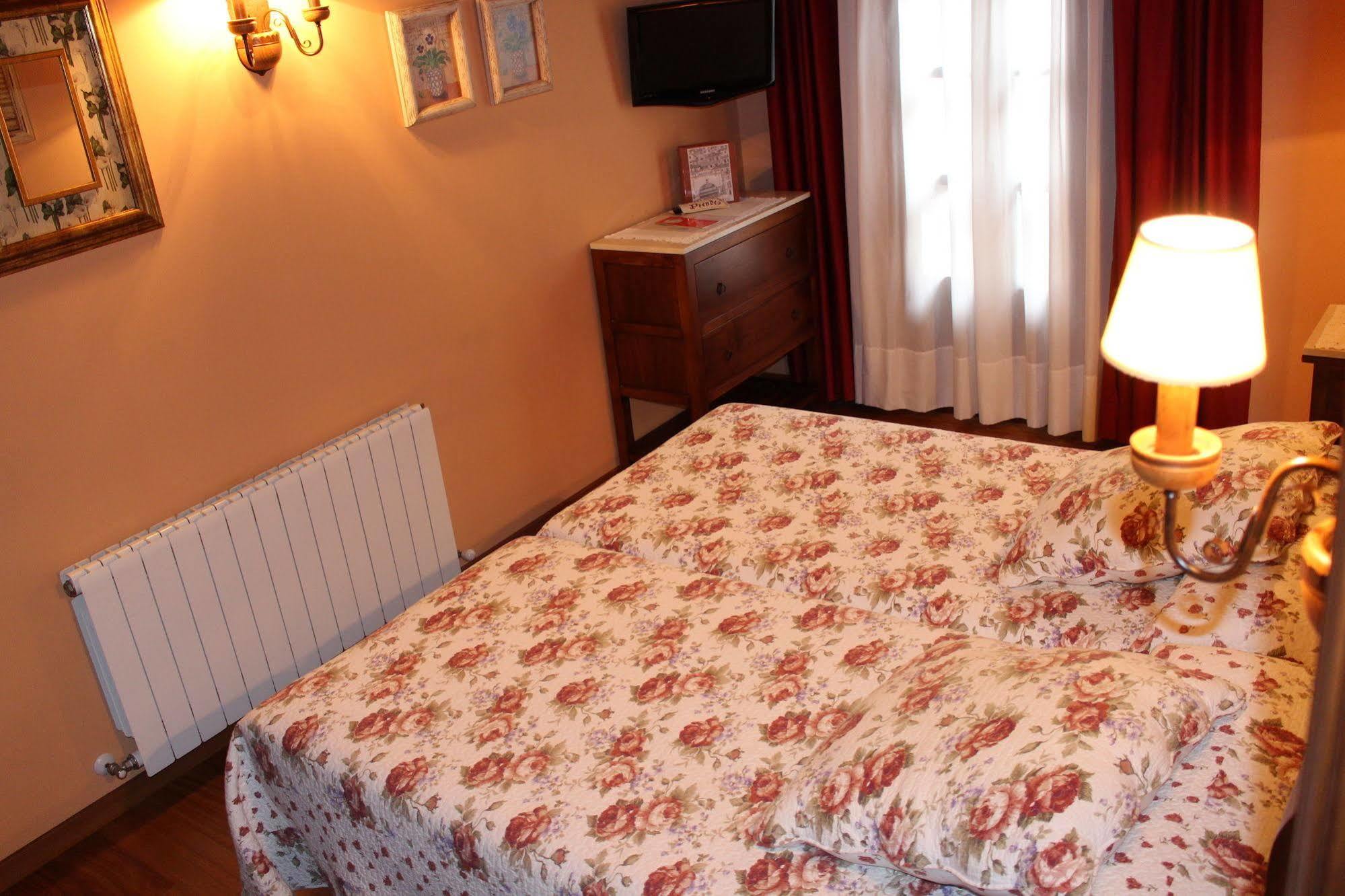 Hotel Casa Prendes กูดีเยโร ภายนอก รูปภาพ