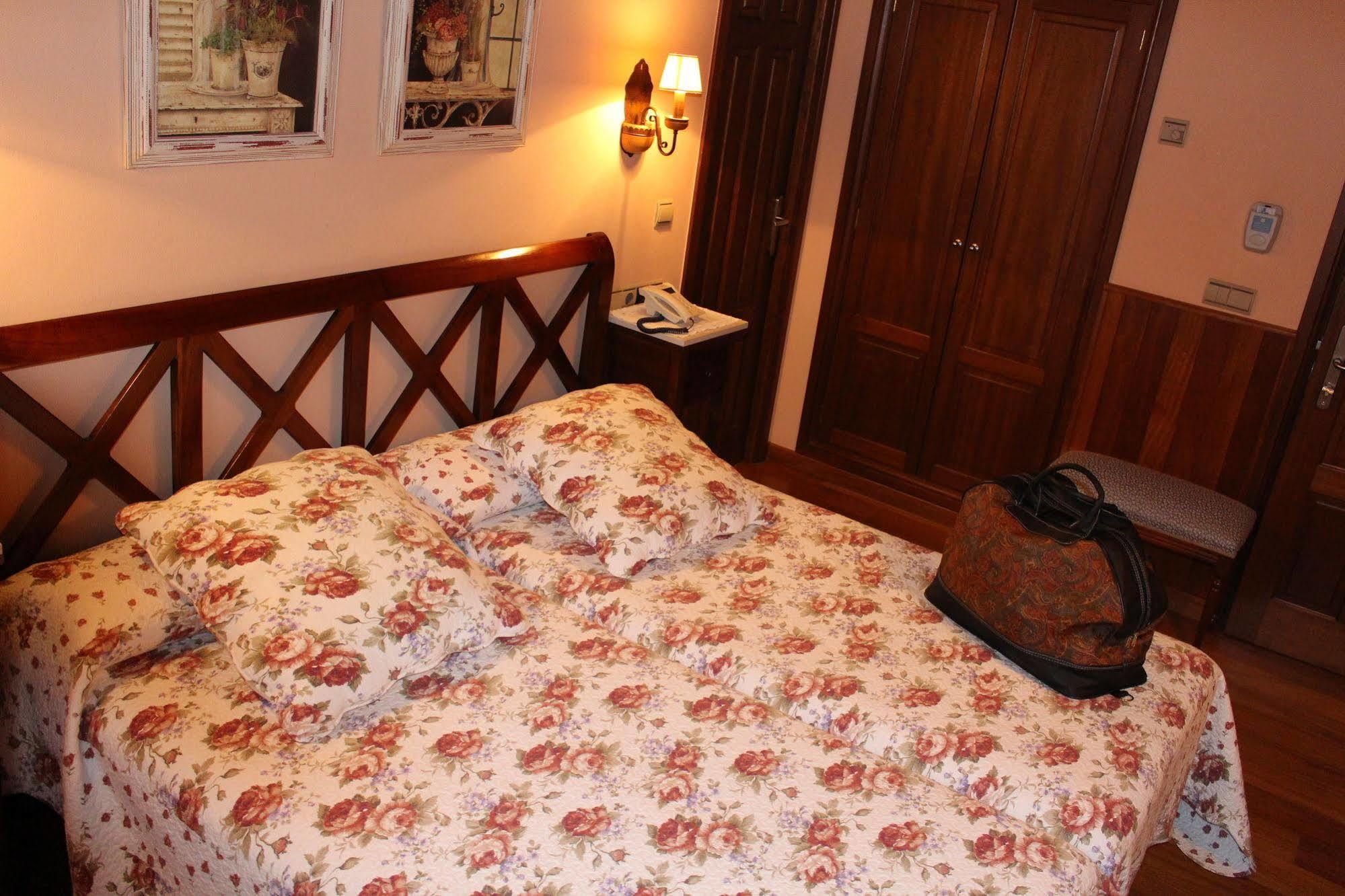 Hotel Casa Prendes กูดีเยโร ภายนอก รูปภาพ